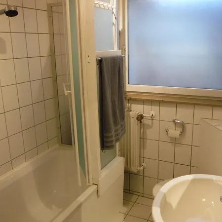 Daire Ferienwohnung Am Uhlandsgarten
